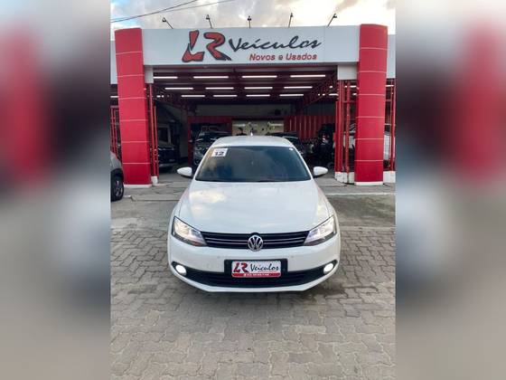 VOLKSWAGEN JETTA 2.0 COMFORTLINE FLEX 4P MANUAL VOLKSWAGEN JETTA 2.0 COMFORTLINE FLEX 4P MANUAL